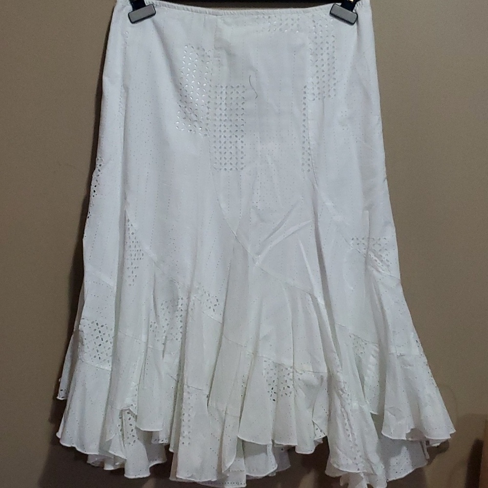 Dynamite White Tierred skirt size 3